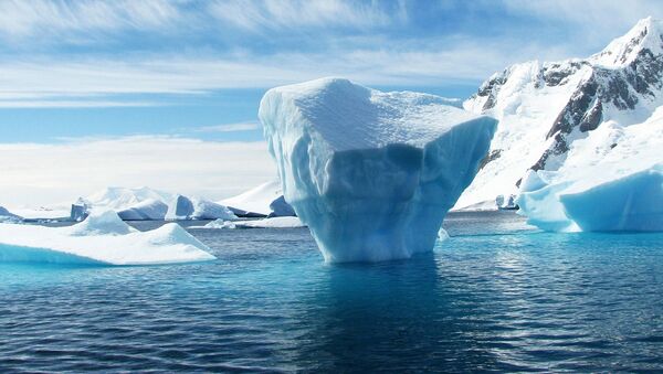 Tảng băng trôi đang tan chảy ở Nam Cực. - Sputnik Việt Nam