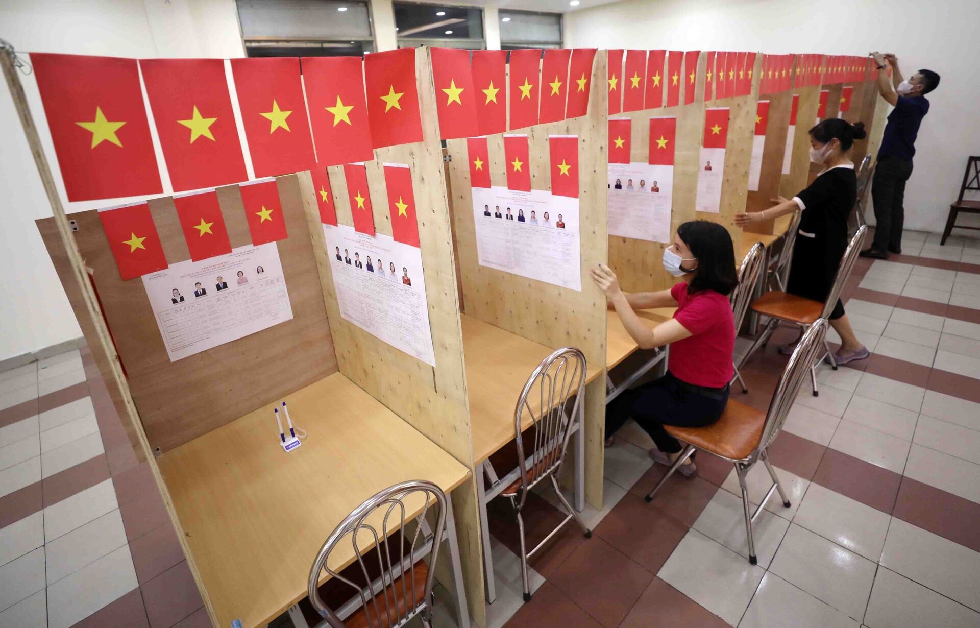 Bầu cử Việt Nam: Một người đi bỏ phiếu thay cả nhà là thiếu trách nhiệm với đất nước - Sputnik Việt Nam, 1920, 20.05.2021