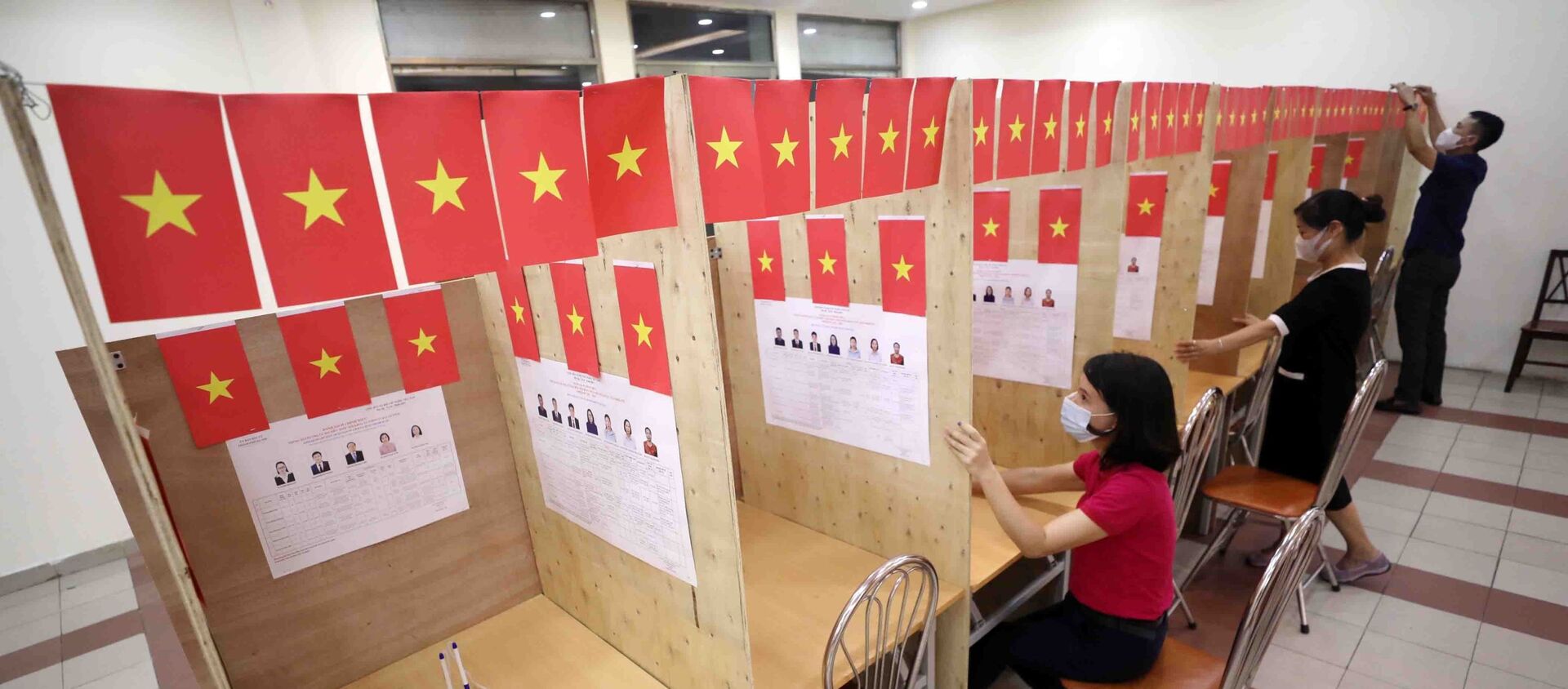 Sinh viên ngoại tỉnh ở lại Hà Nội trong ngày bầu cử đều được đảm bảo thực hiện quyền và nghĩa vụ cử tri. - Sputnik Việt Nam, 1920, 21.05.2021