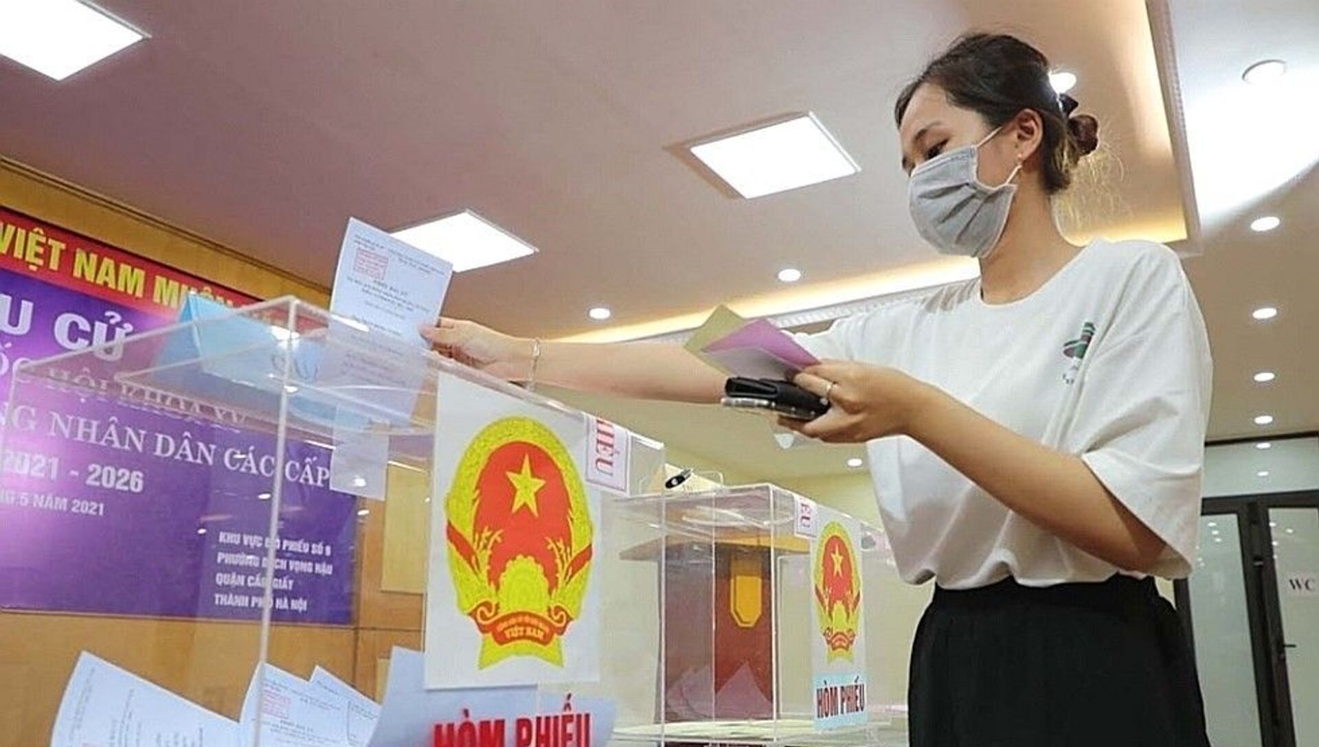 Bầu cử QH và HĐND: Sinh viên Thủ đô nô nức đi bỏ phiếu - Sputnik Việt Nam, 1920, 23.05.2021