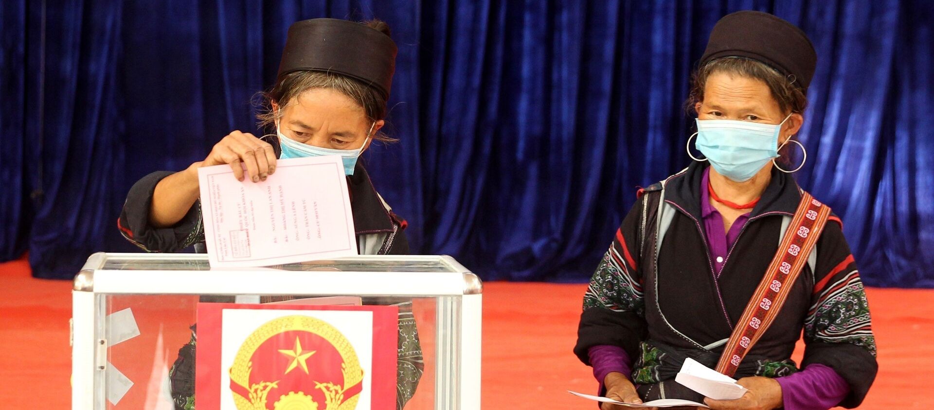 Bầu cử QH và HĐND: Tỉnh Hà Giang là địa phương có tỷ lệ đi bầu cử cao nhất cả nước - Sputnik Việt Nam, 1920, 24.05.2021