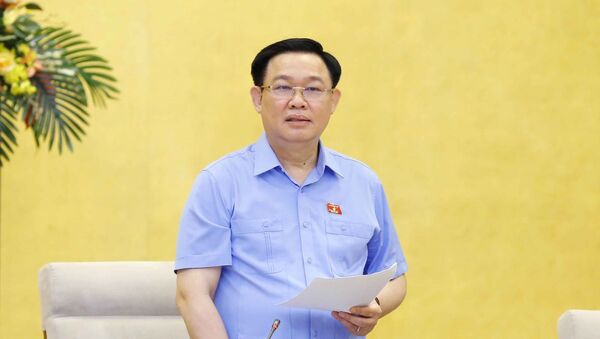 Chủ tịch Quốc hội Vương Đình Huệ phát biểu kết luận Phiên họp.  - Sputnik Việt Nam