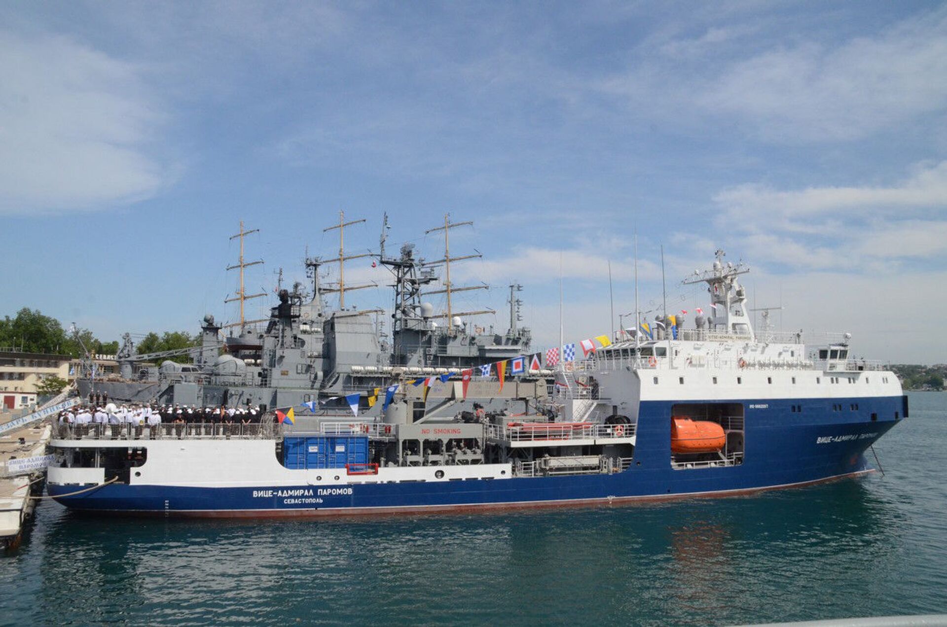 Tàu chở dầu Phó đô đốc Paromov được biên chế vào Hạm đội Biển Đen của Nga - Sputnik Việt Nam, 1920, 29.05.2021