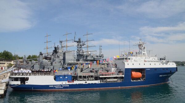 Tại Sevastopol, tàu chở dầu Phó đô đốc Paromov đã được tiếp nhận vào thành phần Hạm đội Biển Đen. - Sputnik Việt Nam