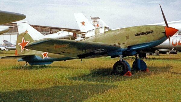 Chiếc máy bay Xô-viết Il-10M. - Sputnik Việt Nam
