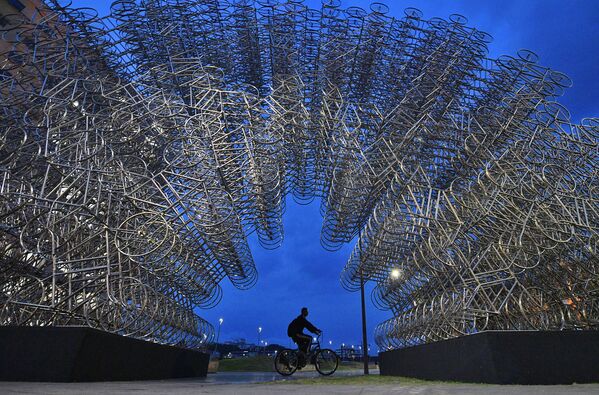 Tác phẩm xếp đặt bằng những chiếc xe đạp ở Brazil - Sputnik Việt Nam