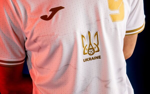 Đồng phục thi đấu của đội tuyển Ukraina tại Giải vô địch bóng đá châu Âu EURO 2020. - Sputnik Việt Nam