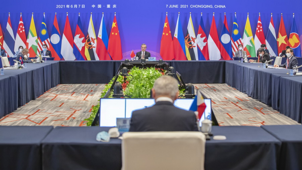 Cuộc gặp của Bộ trưởng Bộ Ngoại giao nước Cộng hòa Nhân dân Trung Hoa Vương Nghị với  đồng nghiệp từ các nước thành viên ASEAN - Sputnik Việt Nam