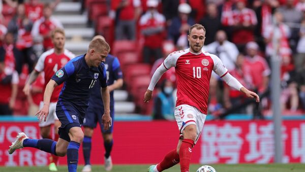 Trận đấu giữa đội tuyển xứ Đan Mạch và Phần Lan tại Euro 2020 - Sputnik Việt Nam