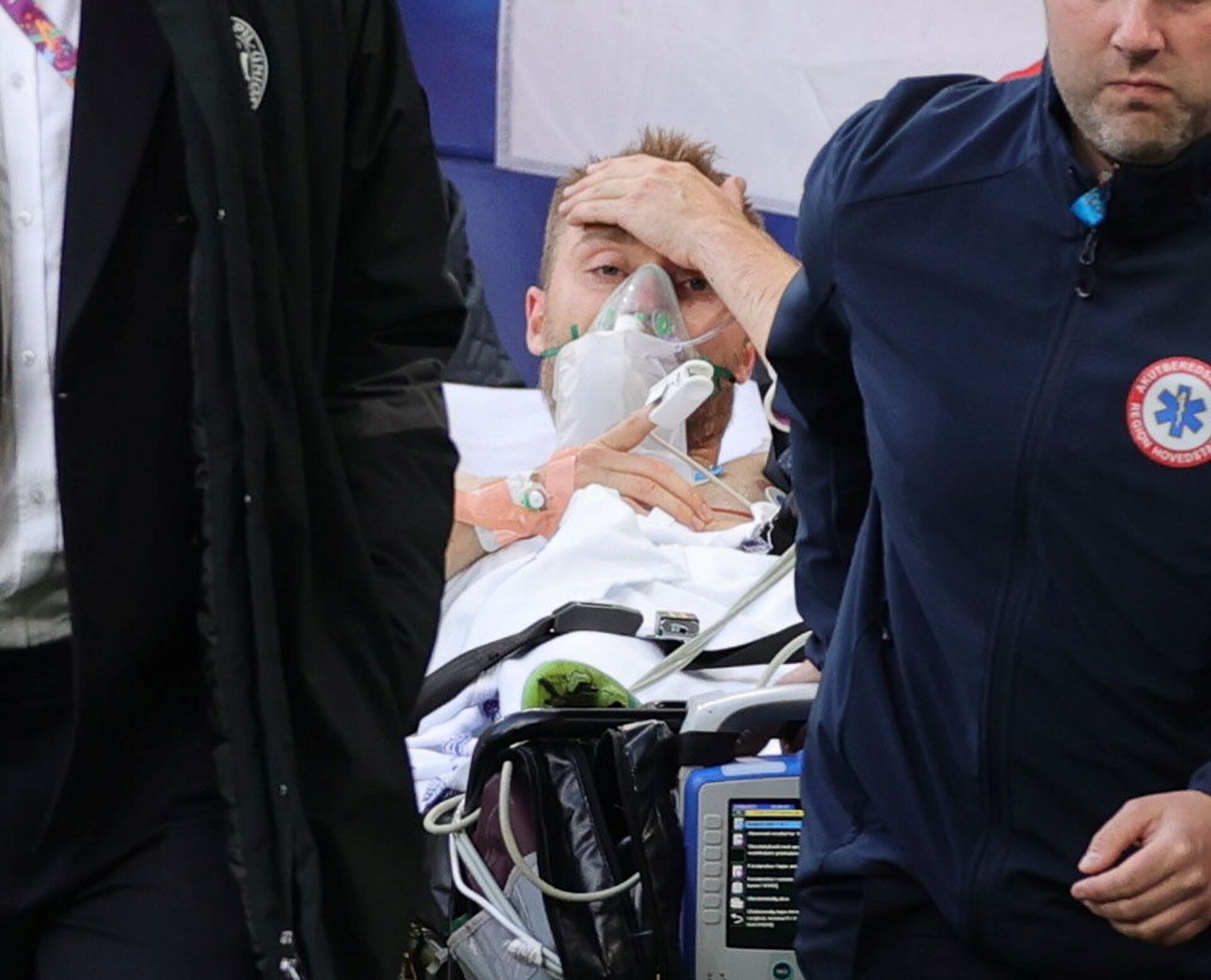 Cầu thủ Eriksen ra sao sau khi bất tỉnh trong trận đấu EURO 2020? - Sputnik Việt Nam, 1920, 13.06.2021