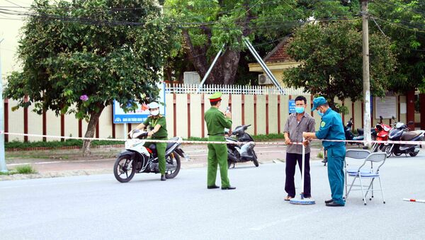 Nghệ An: Phong tỏa 3 khối phường Hưng Dũng sau khi phát hiện trường hợp thứ 2 dương tính với SARS-CoV-2 - Sputnik Việt Nam