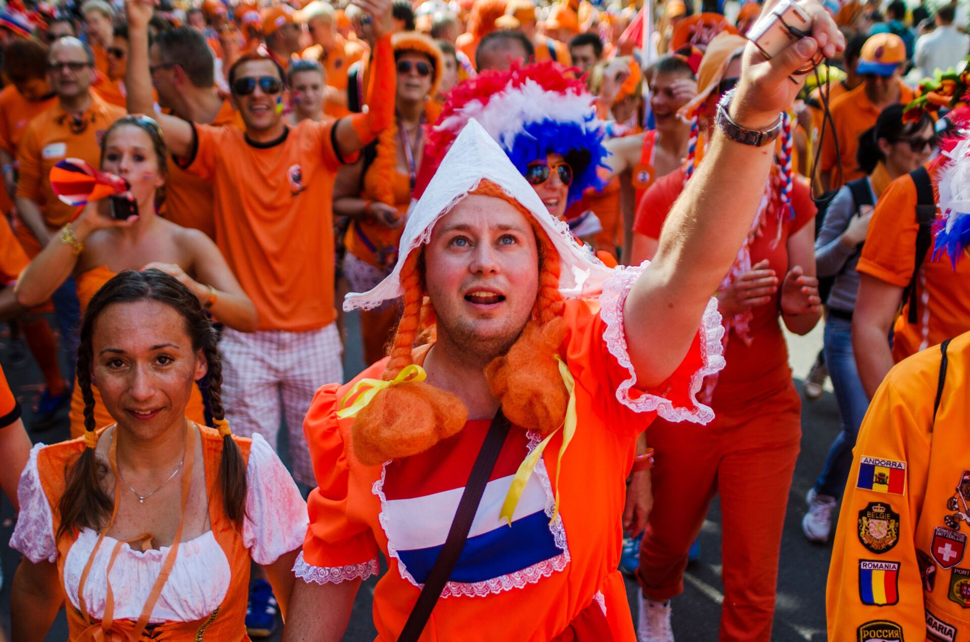 Con phố “vàng cam” nhất UEFA EURO 2020: Hà Lan cổ vũ đội tuyển quốc gia của mình ra sao? - Sputnik Việt Nam, 1920, 17.06.2021