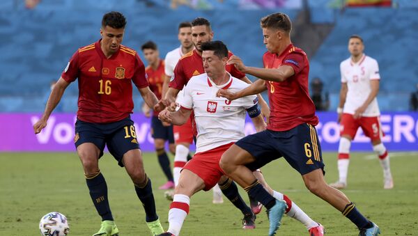 Trận đấu vòng bảng giữa đội tuyển Tây Ban Nha và đội tuyển Ba Lan tại EURO 2020 - Sputnik Việt Nam