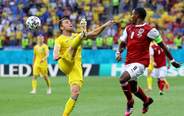 Trận đấu vòng bảng của Giải Vô địch Bóng đá châu Âu EURO 2020 giữa đội tuyển Ukraina và đội tuyển Áo - Sputnik Việt Nam