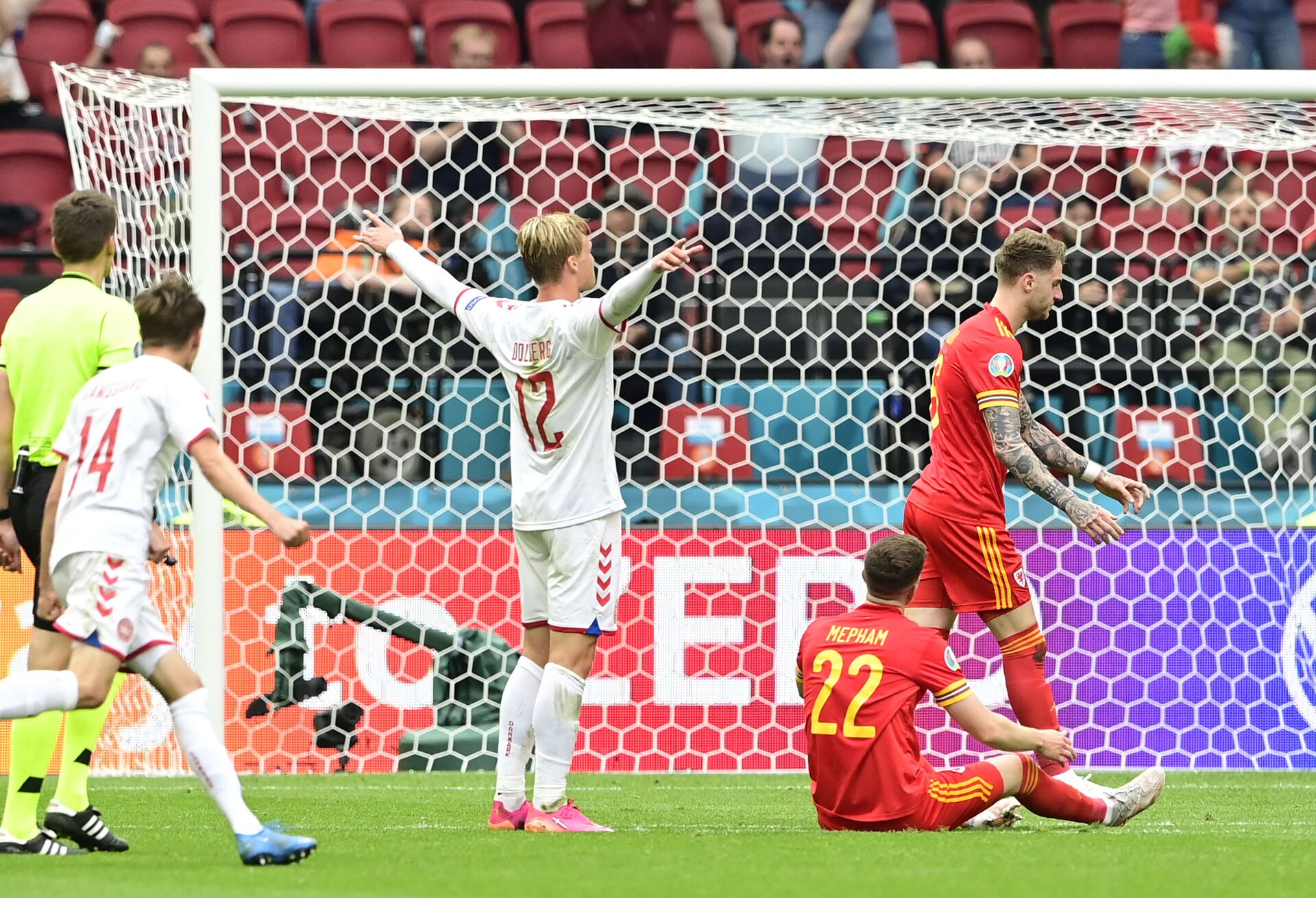 Đội Đan Mạch đánh bại đội Wales ở vòng 1/8 EURO 2020 - Sputnik Việt Nam, 1920, 27.06.2021