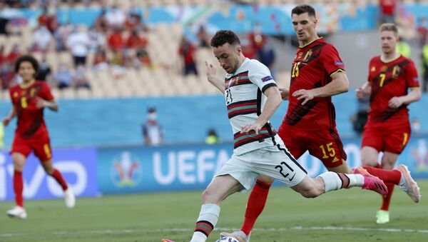  Các cầu thủ Bỉ và Bồ Đào Nha trong trận đấu tại Euro 2020 - Sputnik Việt Nam