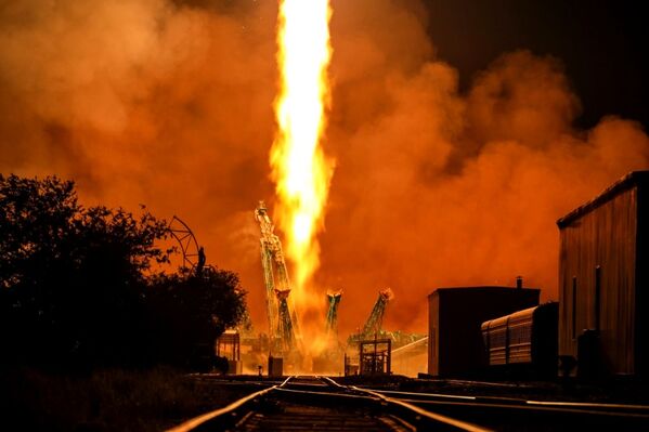 Phóng tên lửa đẩy «Soyuz-2.1a» với tàu vận tải «Progress MS-17» từ sân bay vũ trụ Baikonur - Sputnik Việt Nam
