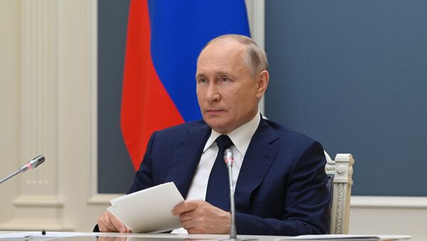 Tổng thống Nga V.Putin tham dự Diễn đàn lần thứ VIII về các khu vực của Nga và Belarus - Sputnik Việt Nam