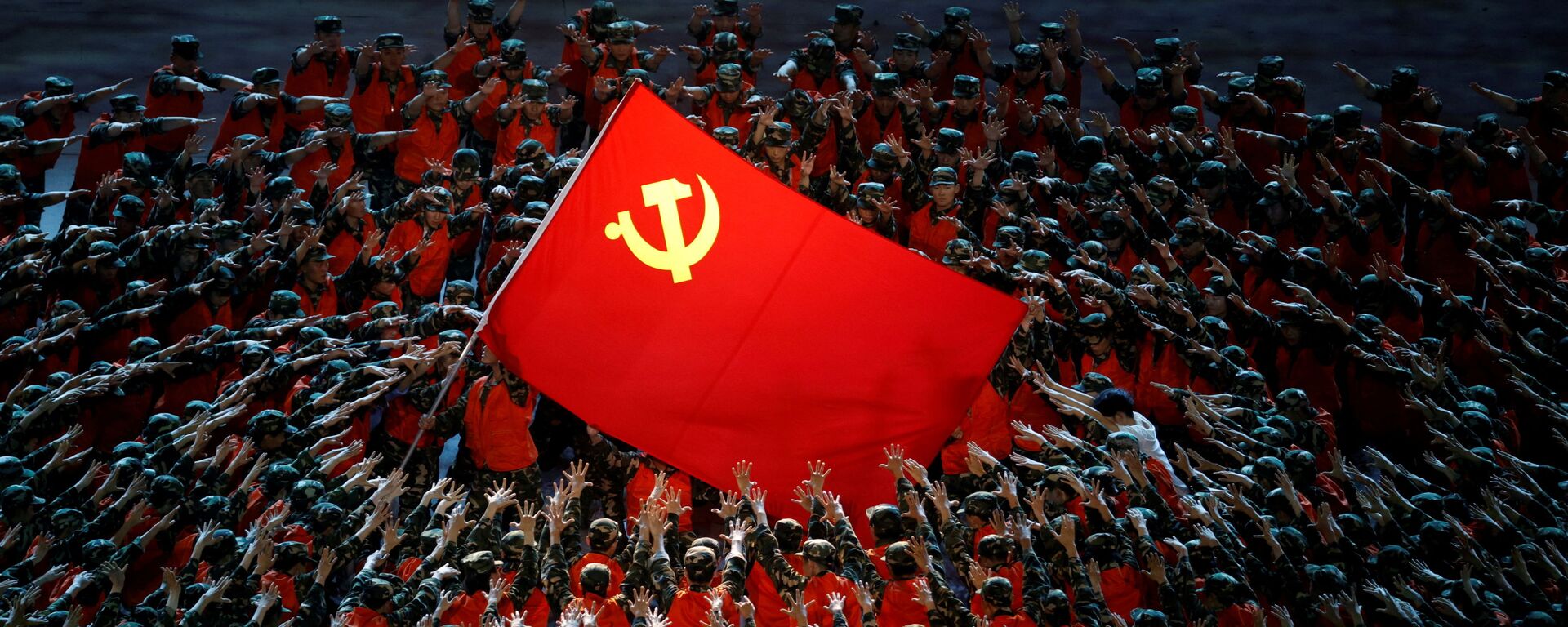 Buổi biểu diễn kỷ niệm 100 năm Đảng Cộng sản Trung Quốc tại Bắc Kinh - Sputnik Việt Nam, 1920, 06.07.2021
