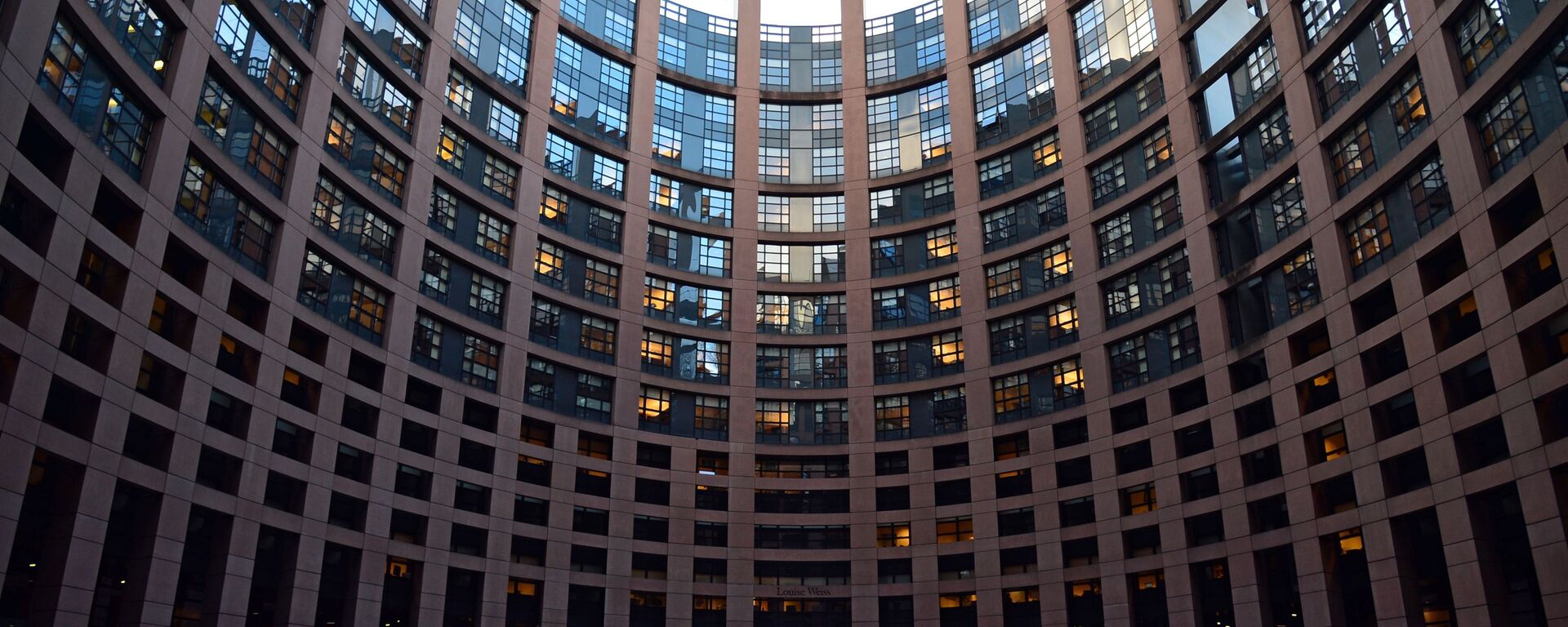 Tòa nhà chính của Nghị viện Châu Âu ở Strasbourg - Sputnik Việt Nam, 1920, 28.05.2022