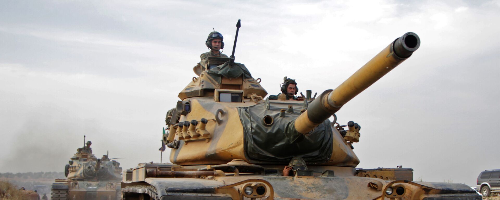 Lính Thổ Nhĩ Kỳ trên xe tăng M60 của Mỹ ở thành phố Tukhar, Syria - Sputnik Việt Nam, 1920, 12.12.2022