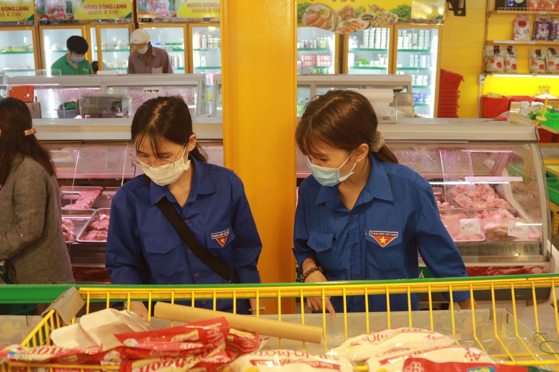 Đại diện các siêu thị ở TP HCM trấn an: 'Đừng hoảng sợ khi thấy kệ hàng trống' - Sputnik Việt Nam, 1920, 15.07.2021