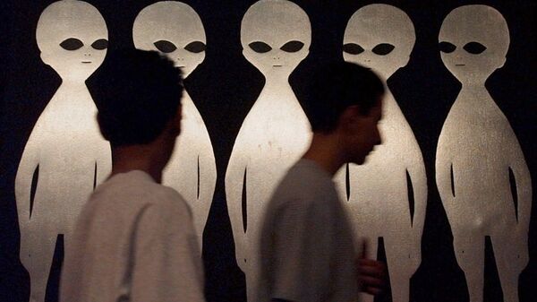 Khách tham quan Bảo tàng UFO quốc tế Roswell - Sputnik Việt Nam