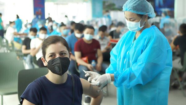 Vĩnh Phúc: 500 công nhân Công ty Piaggio Việt Nam được tiêm vaccine phòng COVID-19 - Sputnik Việt Nam
