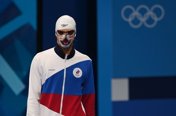 Vận động viên Nga Yevgeny Rylov trước khi bắt đầu trận chung kết 100m bơi ngửa nam tại Thế vận hội mùa hè XXXII - Sputnik Việt Nam