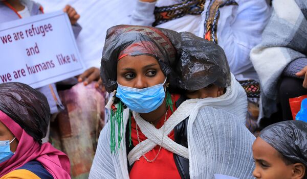 Người tị nạn Eritrean biểu tình trước văn phòng UNHCR ở Addis Ababa, Ethiopia - Sputnik Việt Nam