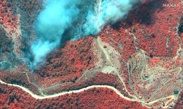Hình ảnh vệ tinh về cháy rừng ở Thổ Nhĩ Kỳ - Sputnik Việt Nam