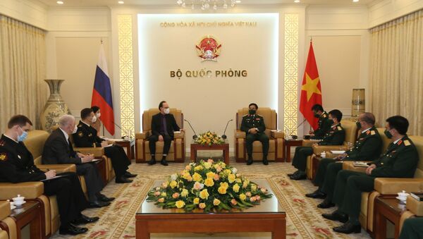 Bộ trưởng Bộ Quốc phòng tiếp Đại sứ Liên bang Nga tại Việt Nam. - Sputnik Việt Nam