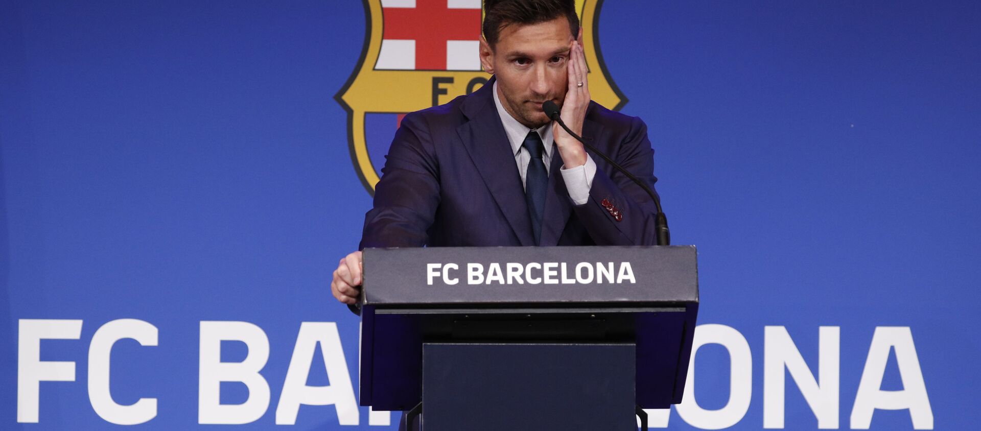 Cầu thủ bóng đá Lionel Messi trong cuộc họp báo ở Barcelona  - Sputnik Việt Nam, 1920, 08.08.2021