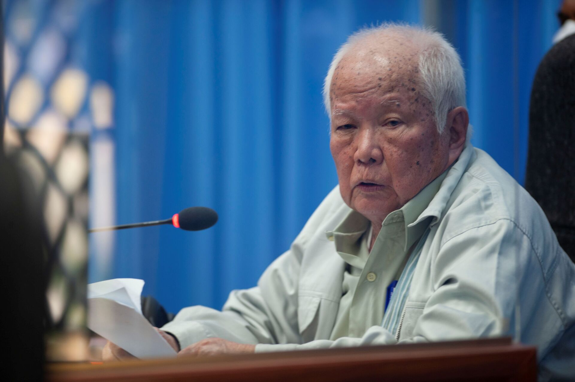 Cựu thủ lĩnh chế độ Khmer Đỏ Khieu Samphan tại phiên tòa - Sputnik Việt Nam, 1920, 26.02.2022