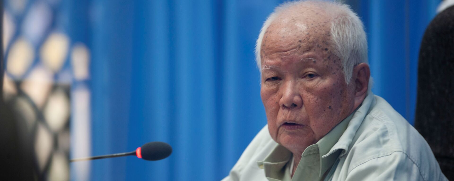 Cựu thủ lĩnh chế độ Khmer Đỏ Khieu Samphan tại phiên tòa - Sputnik Việt Nam, 1920, 19.08.2021