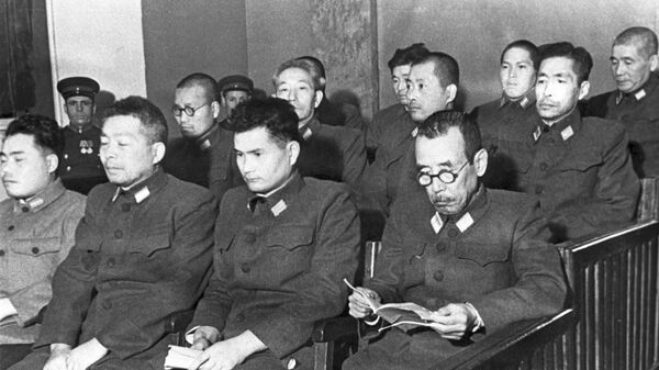 Các bị cáo tại phiên tòa xét xử vụ cựu quân nhân Nhật Bản bị cáo buộc chuẩn bị sử dụng vũ khí vi khuẩn. Khabarovsk, 1949 - Sputnik Việt Nam