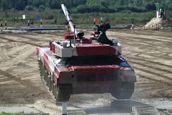 Xe tăng đội Trung Quốc trong cuộc thi «Tank Biathlon-2021» - Sputnik Việt Nam