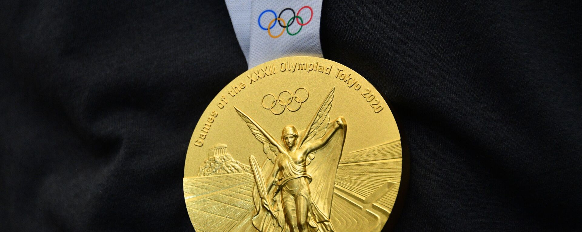 Huy chương vàng Thế vận hội Olympic tại Tokyo của vận động viên quần vợt người Nga Andrei Rublev - Sputnik Việt Nam, 1920, 01.02.2023
