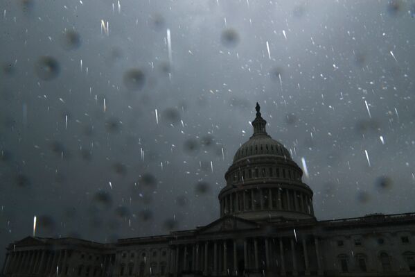 Mưa ở Washington DC trong cơn bão Ida - Sputnik Việt Nam