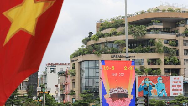 Tranh cổ động nhân lên lòng tự hào dân tộc trong ngày Quốc khánh. - Sputnik Việt Nam
