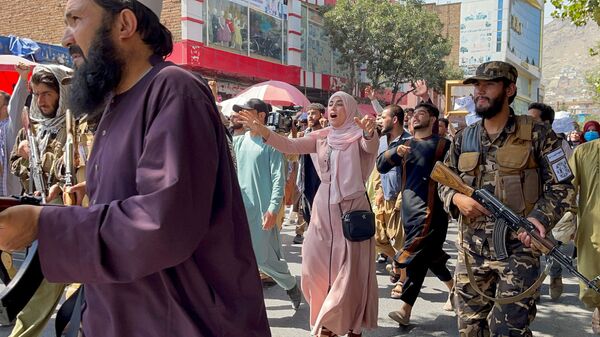 Taliban giải tán người biểu tình ở Kabul - Sputnik Việt Nam