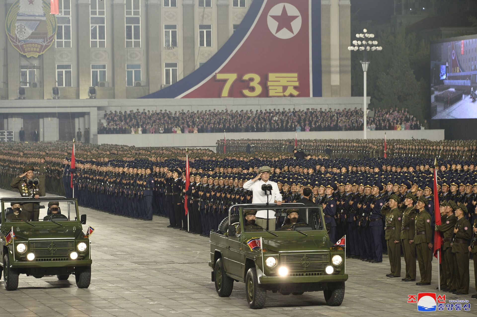 CHDCND Triều Tiên tổ chức duyệt binh ban đêm để kỷ niệm Quốc khánh - Sputnik Việt Nam, 1920, 05.10.2021