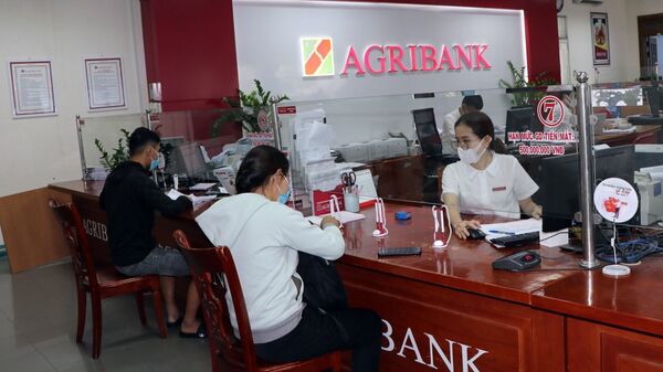  Khách hàng tại Agribank Kon Tum - Sputnik Việt Nam