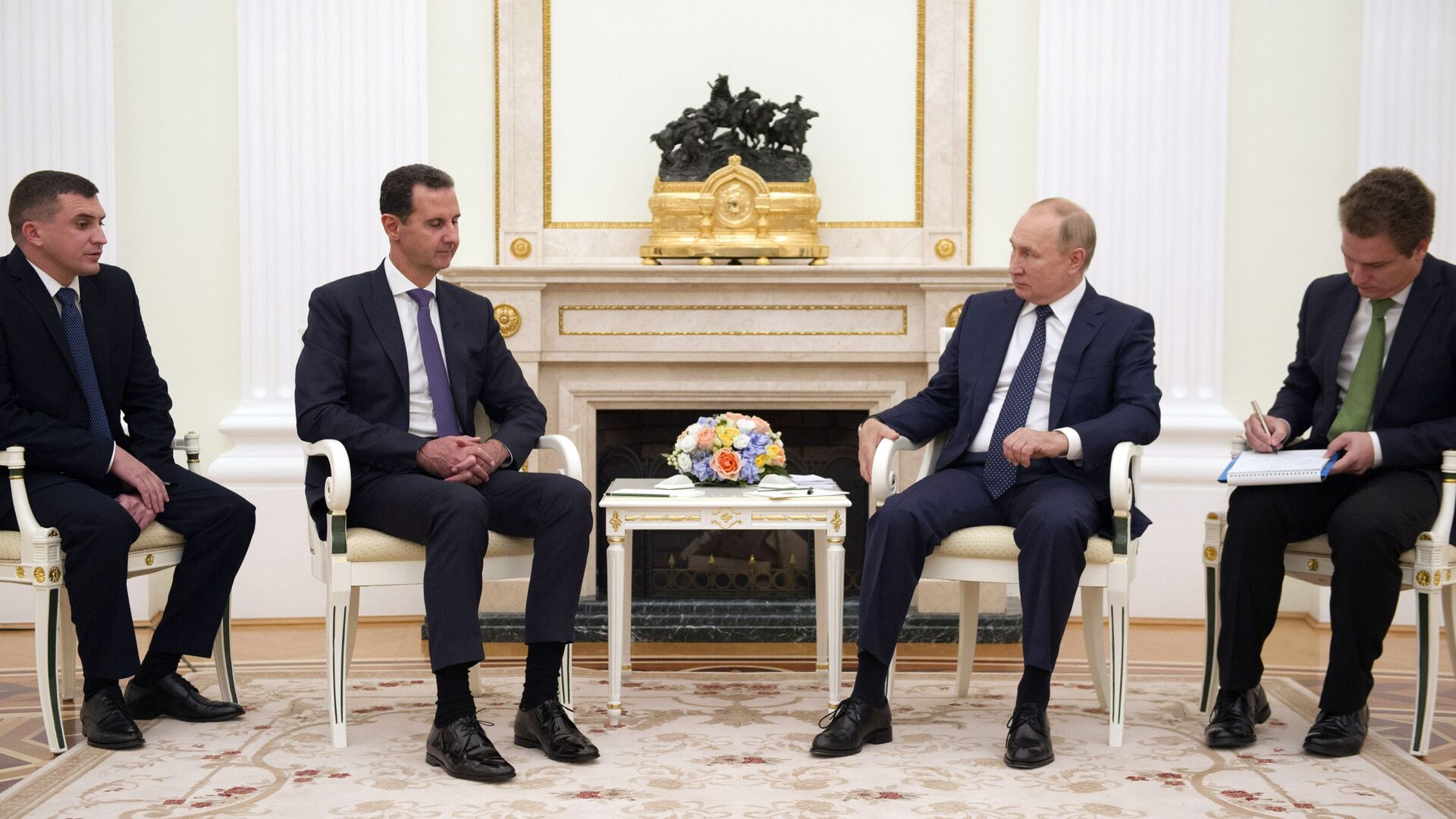 Ông Putin gặp Tổng thống Syria Bashar al-Assad tại Điện Kremlin - Sputnik Việt Nam, 1920, 14.09.2021