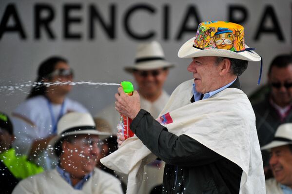 Tổng thống Colombia Juan Manuel Santos tham gia cuộc diễu hành “Ngày Trắng” ở Pasto - Sputnik Việt Nam