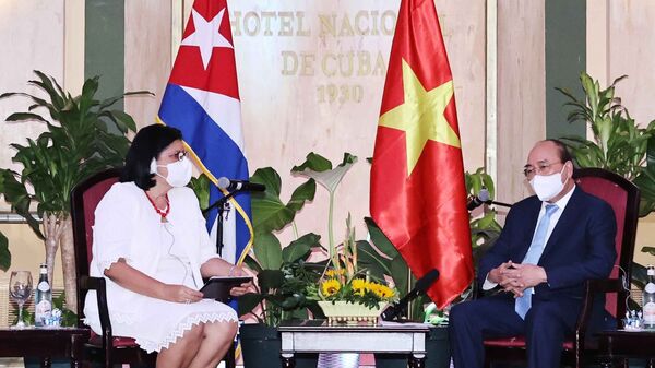 Chủ tịch nước Nguyễn Xuân Phúc tiếp Phó Chủ tịch thứ nhất Viện Cuba hữu nghị với các dân tộc (ICAP) Noemi Rabaza Fernandez - Sputnik Việt Nam