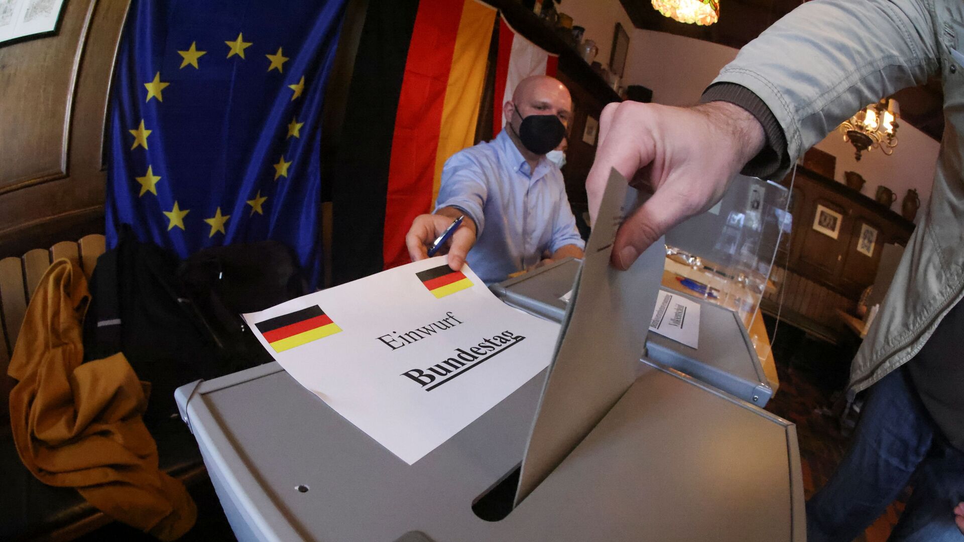Bỏ phiếu trong cuộc bầu cử quốc hội ở Berlin, Đức - Sputnik Việt Nam, 1920, 28.09.2021