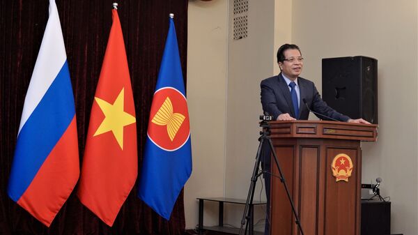 Đại sứ Đặng Minh Khôi phát biểu tại cuộc giao lưu   - Sputnik Việt Nam