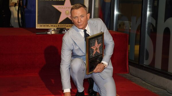 Nam diễn viên người Anh Daniel Craig tại lễ khánh thành ngôi sao cá nhân của mình trên Đại lộ Danh vọng Hollywood - Sputnik Việt Nam