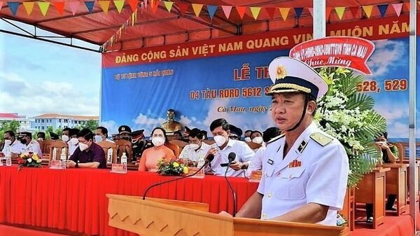 Chuẩn Đô đốc Nguyễn Duy Tỷ, Tư lệnh Vùng 5 Hải quân phát biểu trong buổi lễ
 - Sputnik Việt Nam